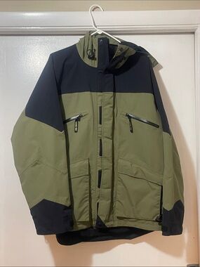 GORE-TEX Olive Jacket with Black Trim size large